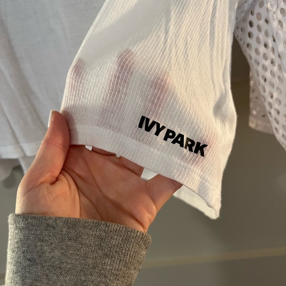 Ivy Park Cropped Tee - Picture 3 of 4